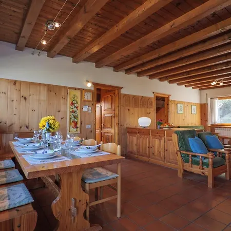 Apartment Carlo Colico