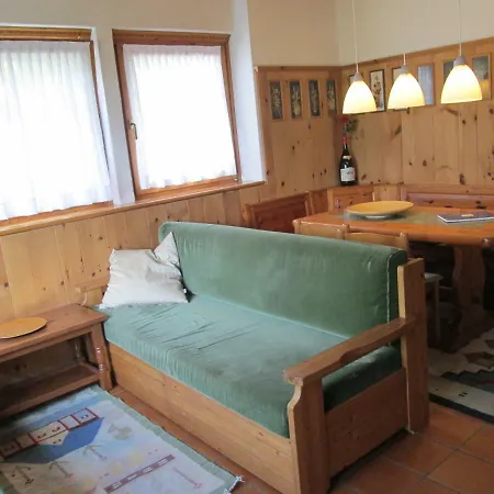 Carlo Apartment